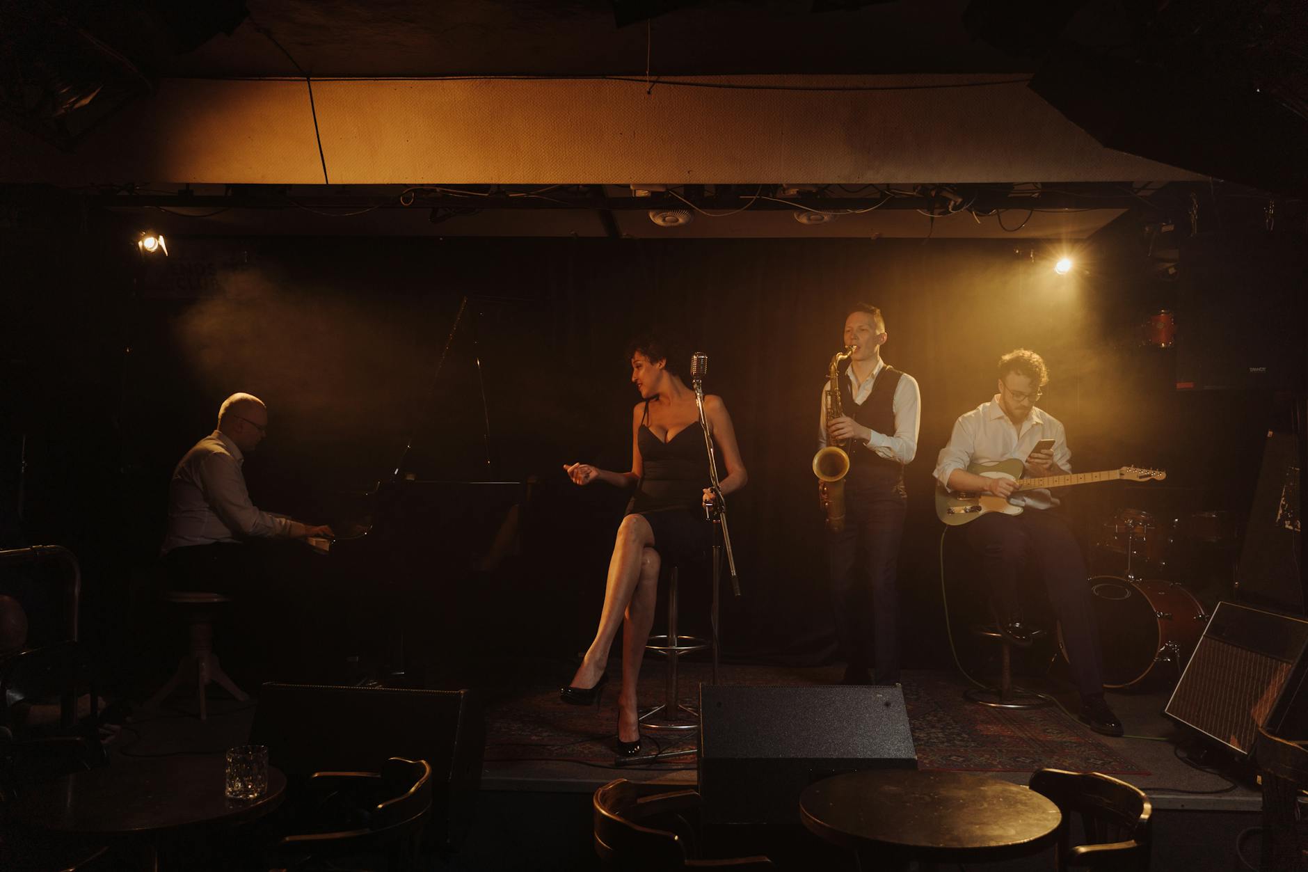 Live jazz music performance at a Milan club