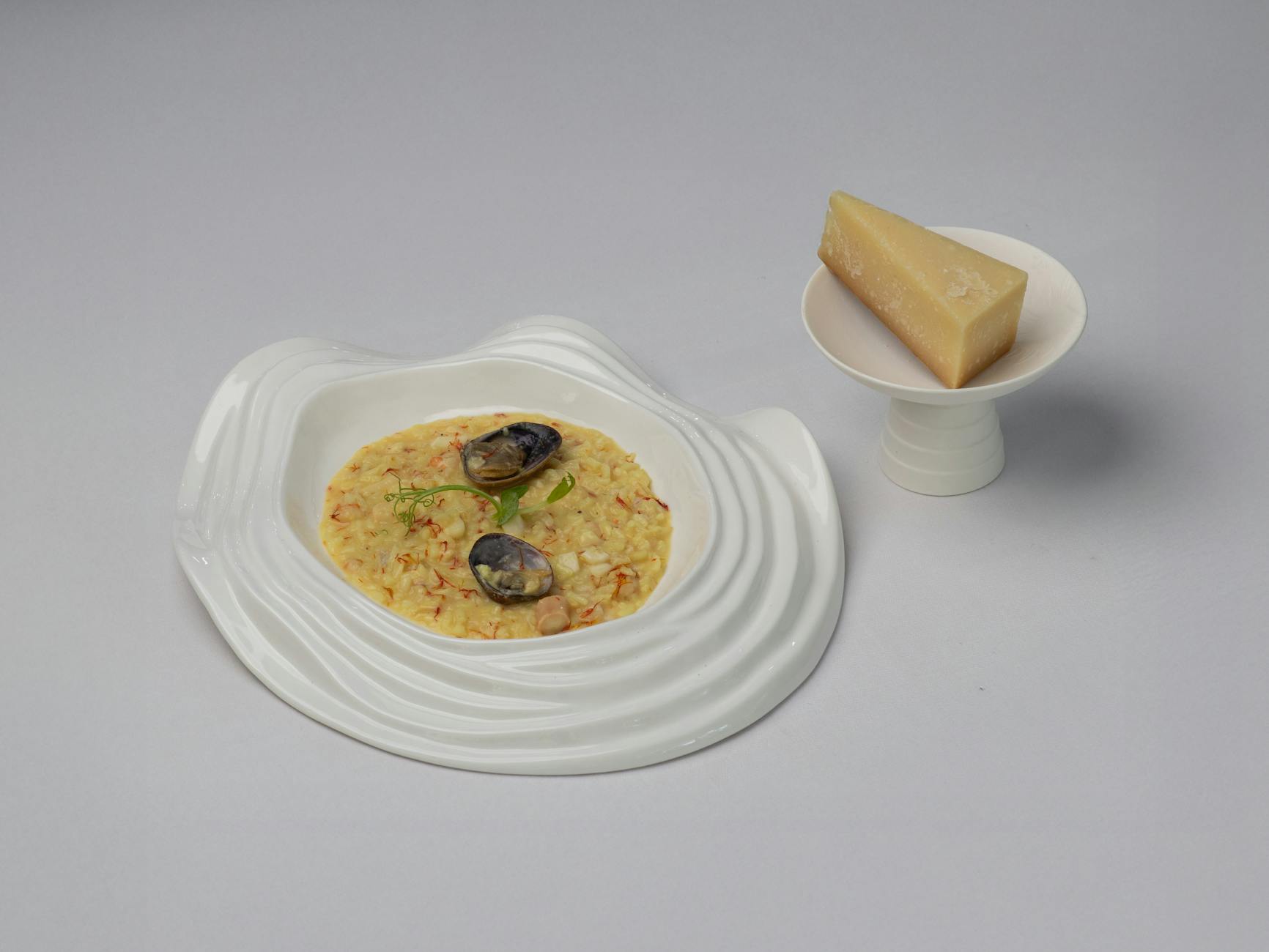 Milan risotto saffron plate restaurant