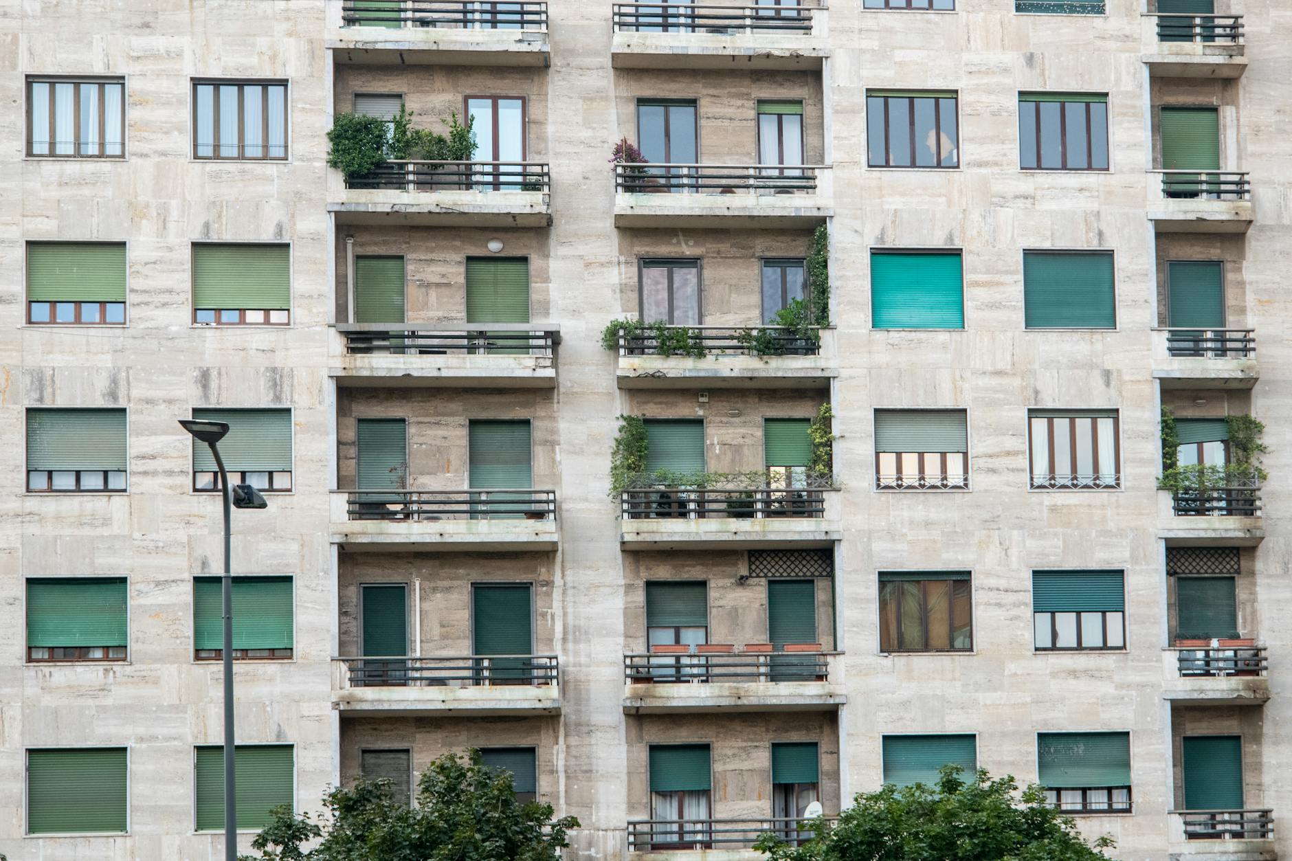 milan apartment balcony