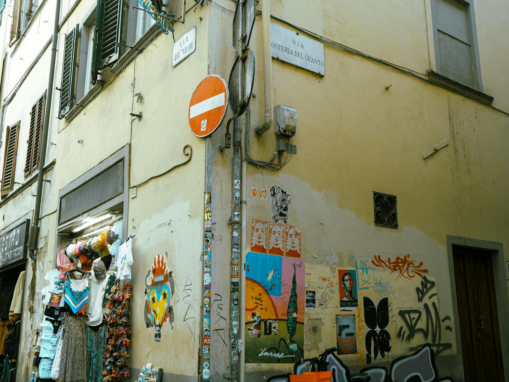 Via Pastrengo street art and independent shops