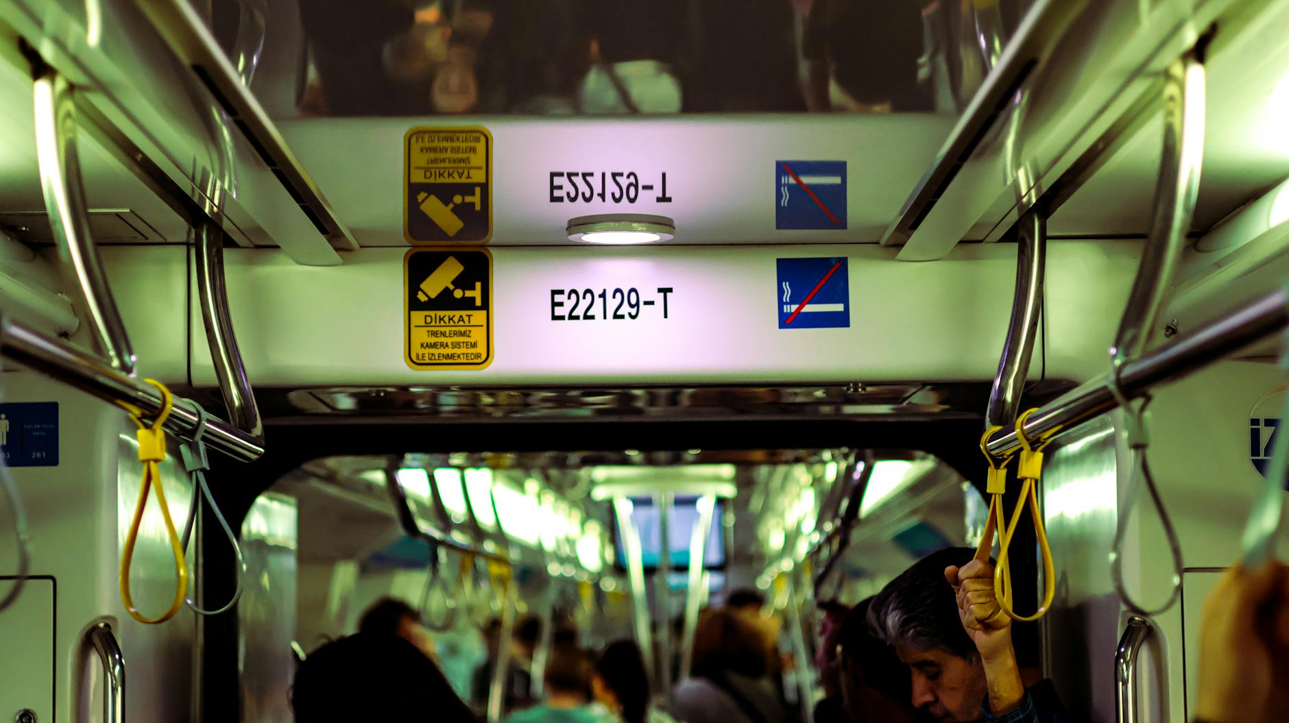 pickpocket sign milan metro warning
