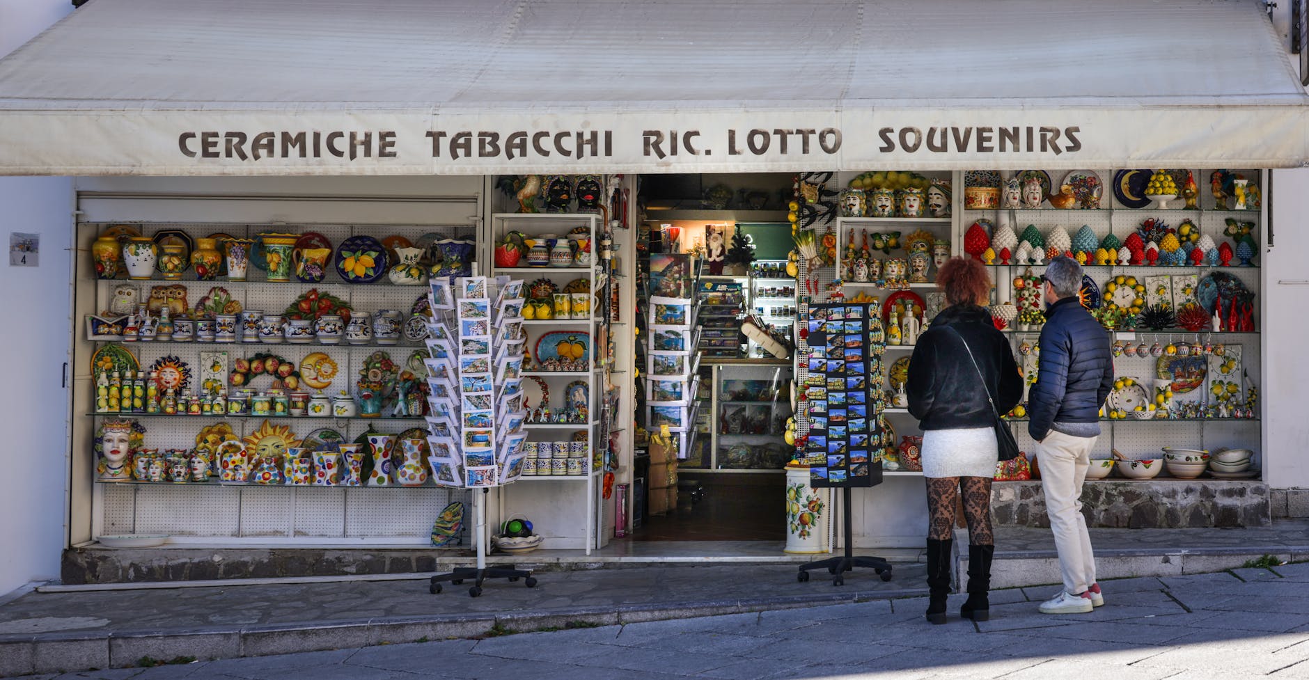 What to Buy in Milan: 19 Best Souvenirs & Gifts (2026)