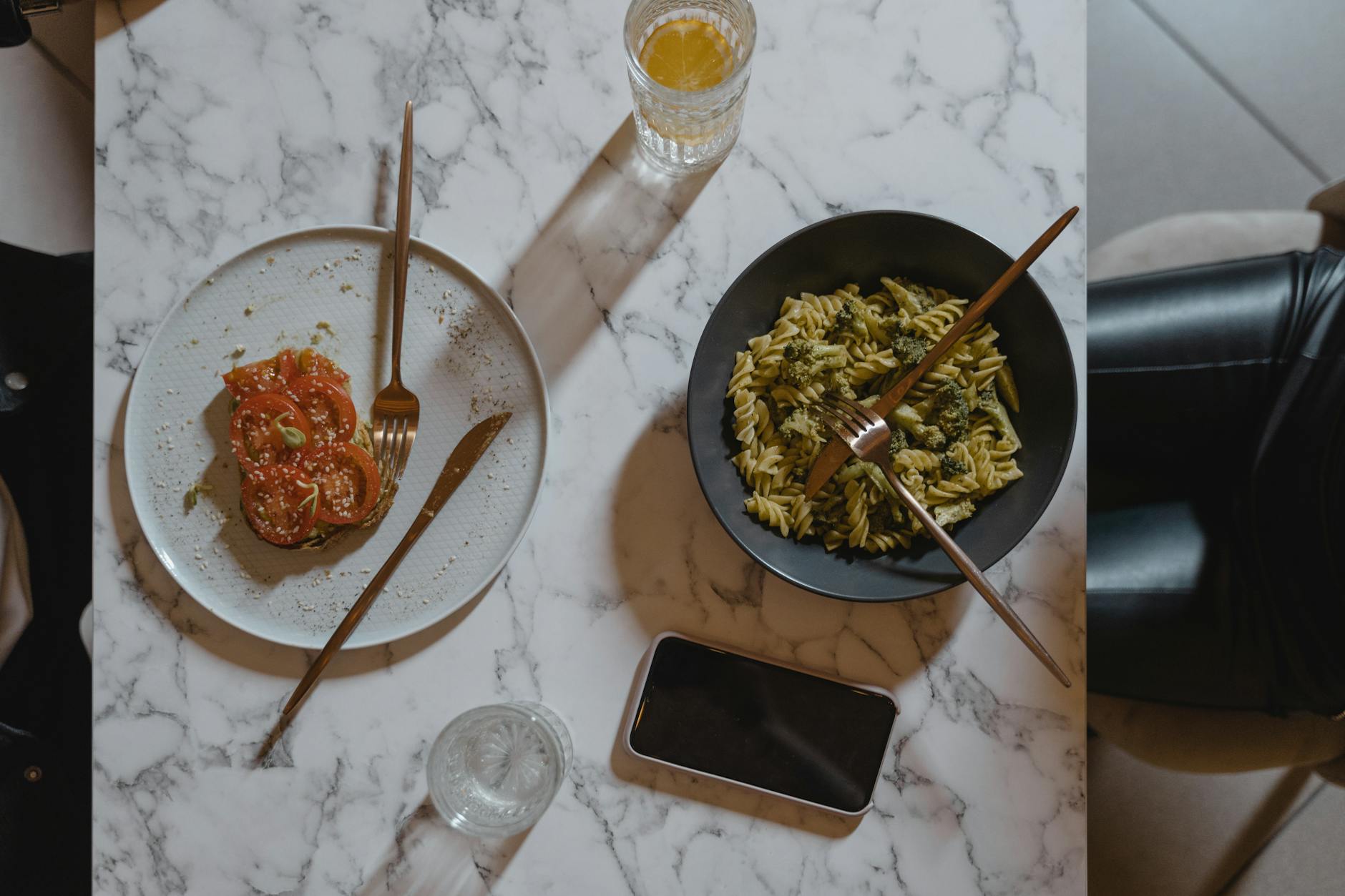 Vegan restaurants Milan colourful plant-based plate